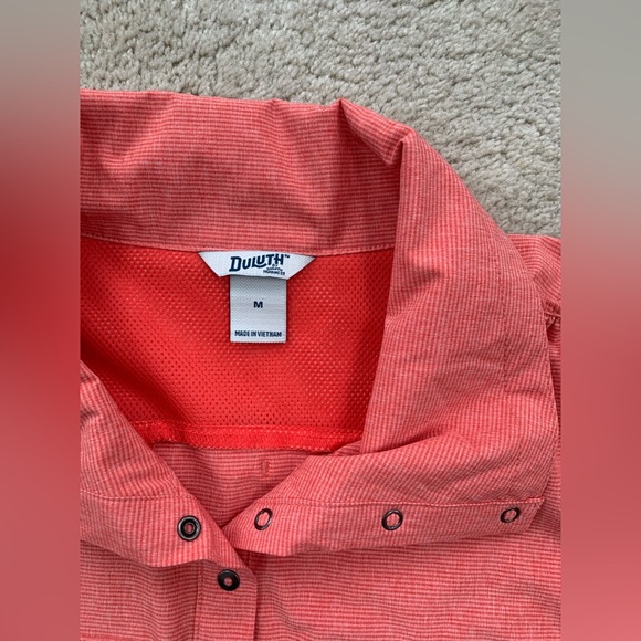 Duluth Trading Co. Women's Medium Sol Survivor Sun Protection Shirt Jac in Coral - Picture 6 of 11
